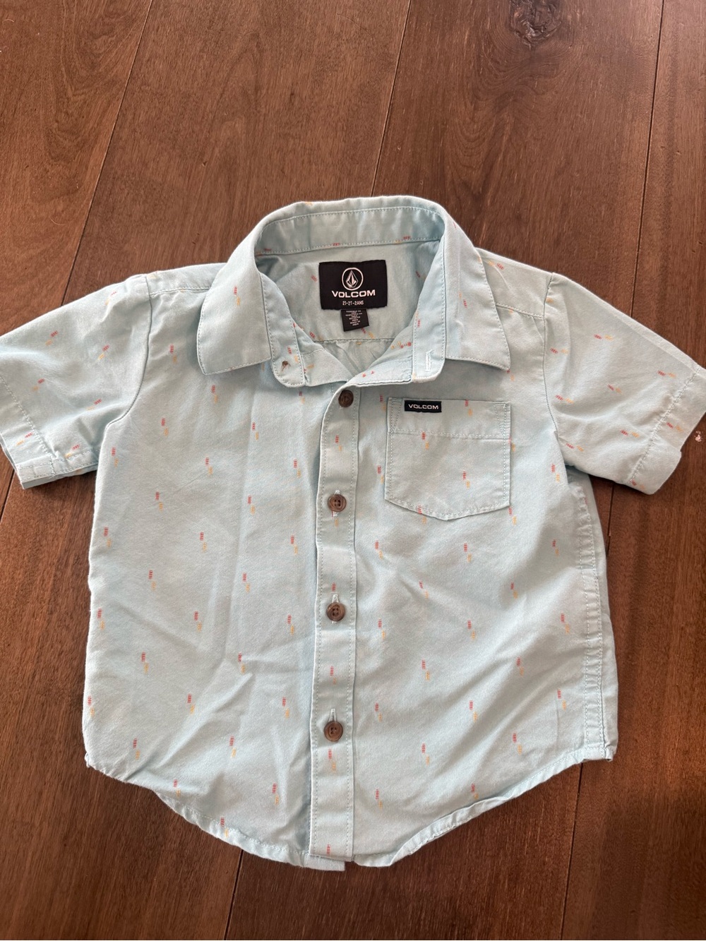 Volcom Light Blue Short Sleeve Button-Down Shirt with Coral Print